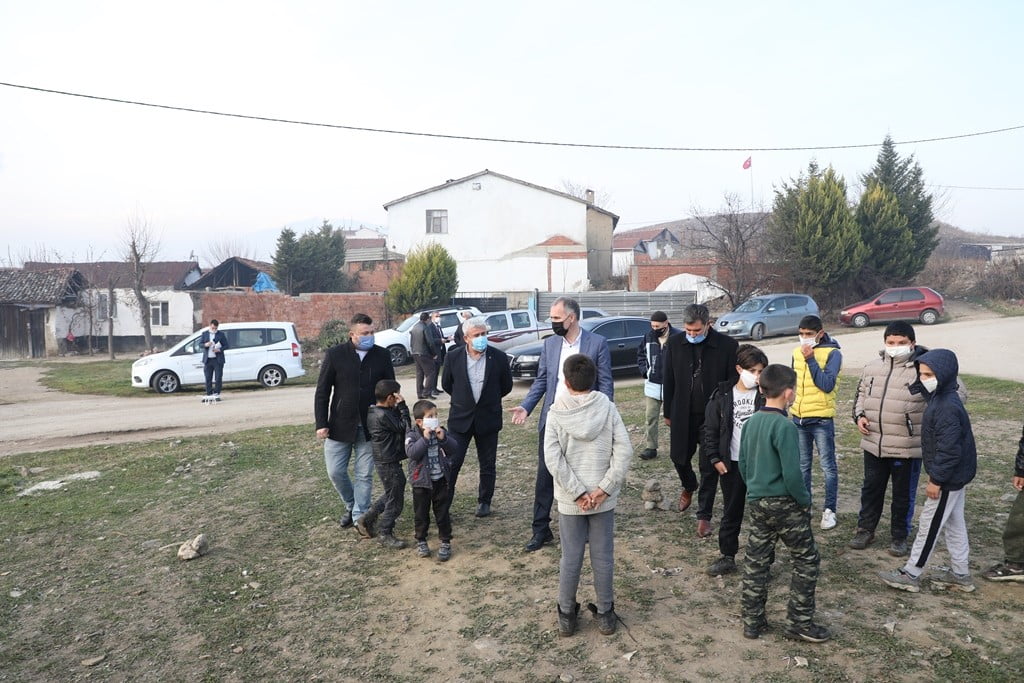 Başkan Taban saha isteyen çocuklarla buluştu
