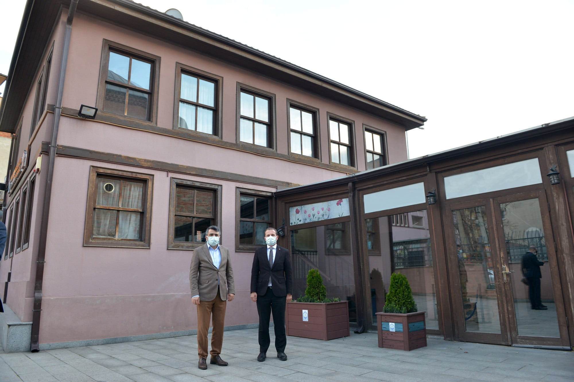 İncirli Kültür Merkezi gün sayıyor