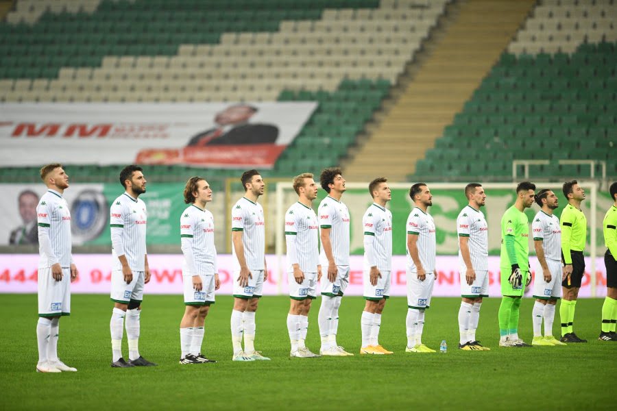 Bursaspor’da 8 futbolcunun sözleşmesi sona eriyor