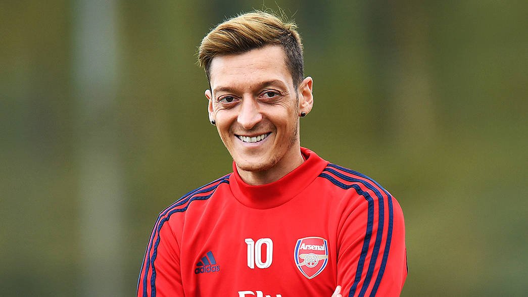 Mesut Özil, Fenerbahçe için imzaya geliyor