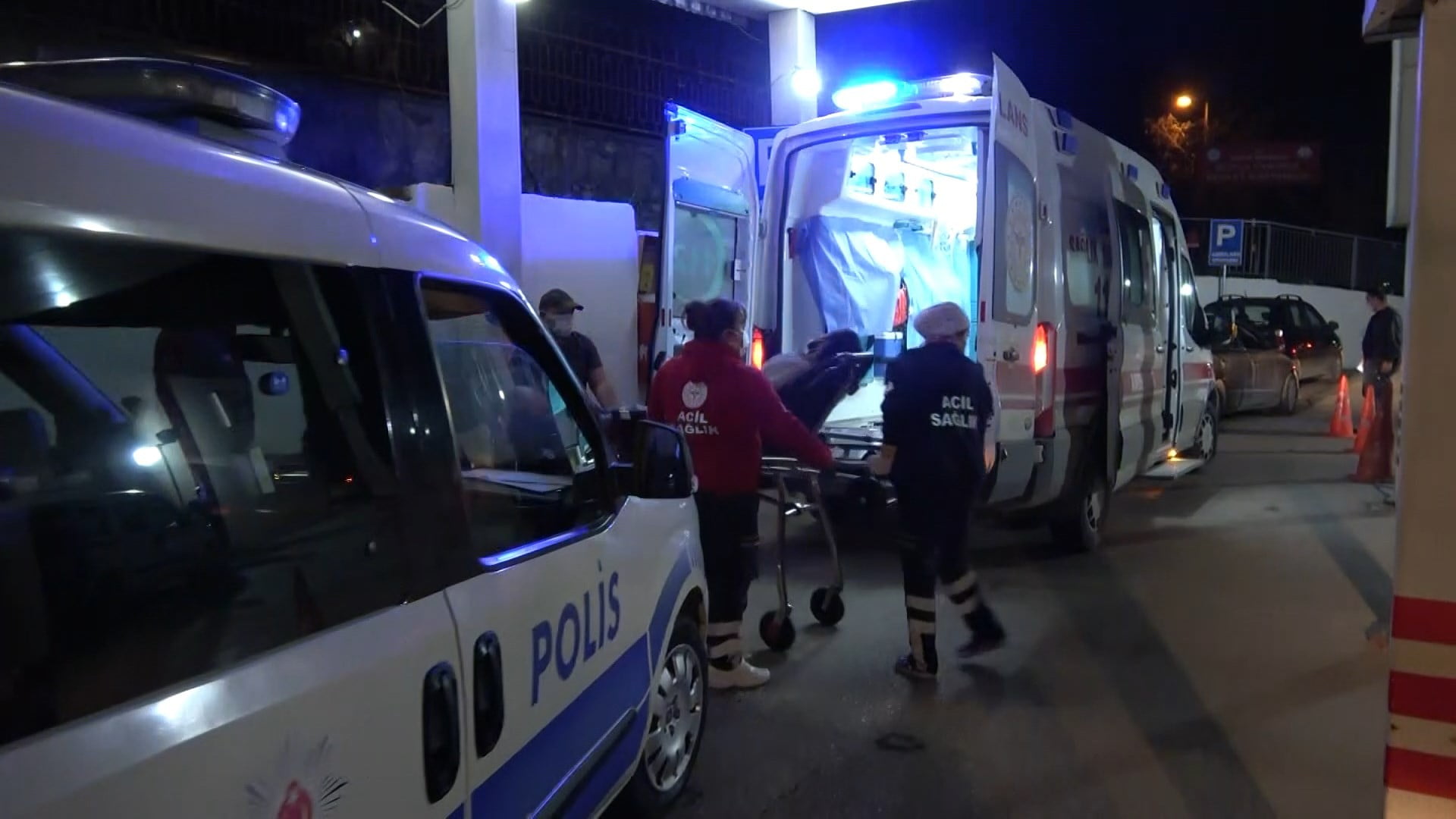 Bursa’da iki araç kafa kafaya çarpıştı: 11 yaralı