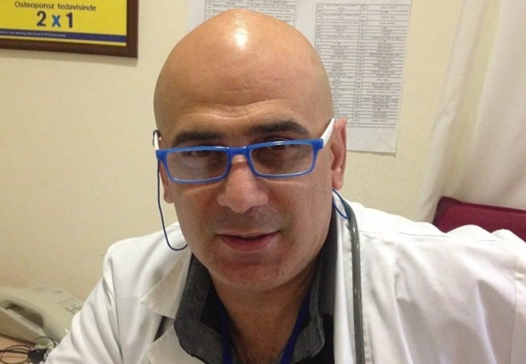2 çocuk babası doktor virüse yenik düştü
