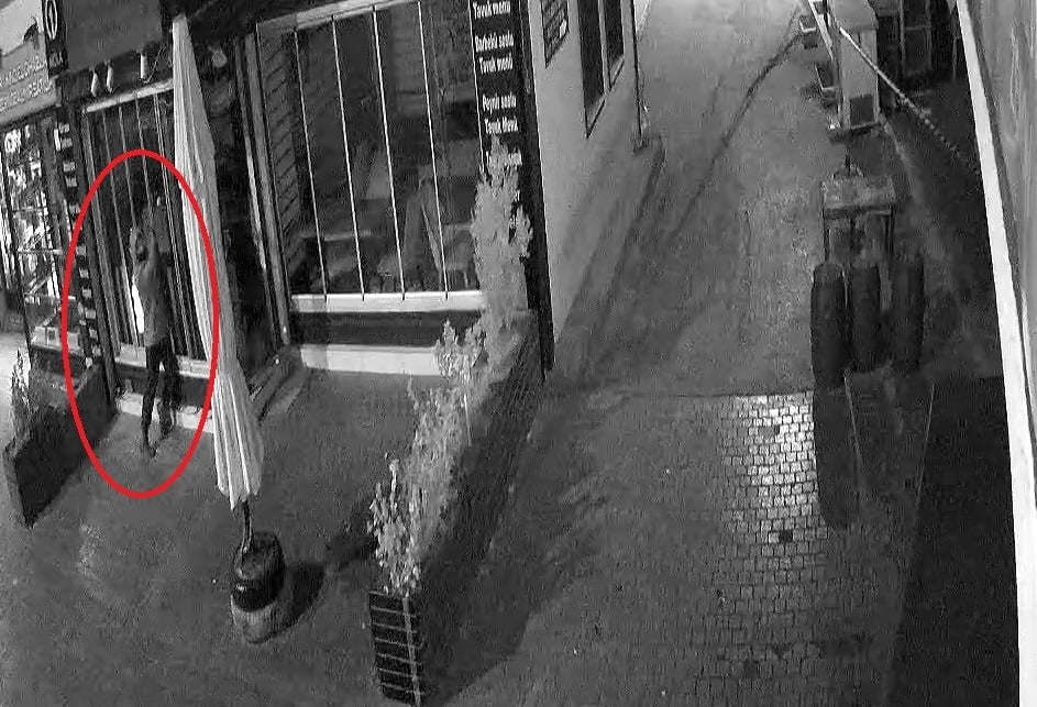 Bursa’da dilsiz taklidi yapan hırsızı etkisiz hale getirdiler