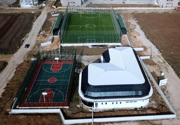 Yenişehir’de gençlere avrupa stantlarında spor kompleksi