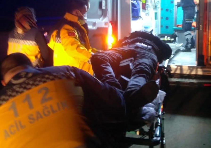 Bursa’da takla atan araçtan itfaiye yardımıyla kurtarıldı