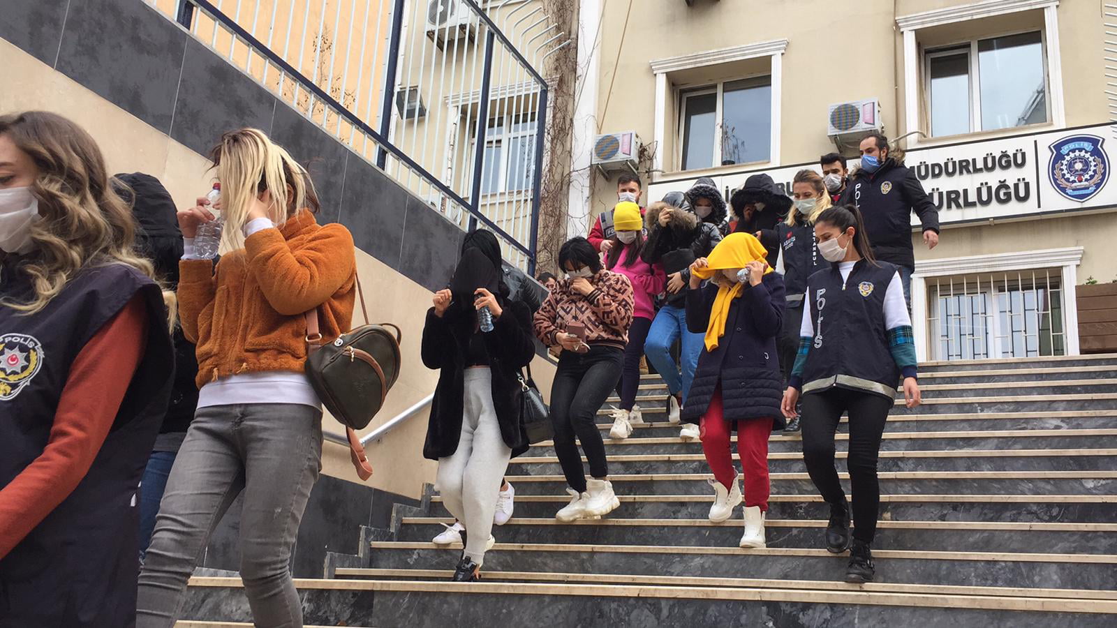 İstanbul’da dev fuhuş operasyonu!