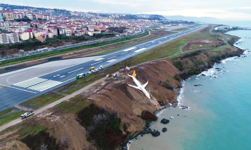 Trabzon’da pistten çıkan uçak pide salonu oluyor