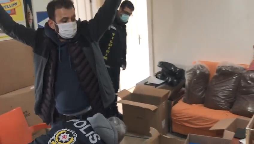 Bursa’da kaçak sigara üretim tesisine polis baskını