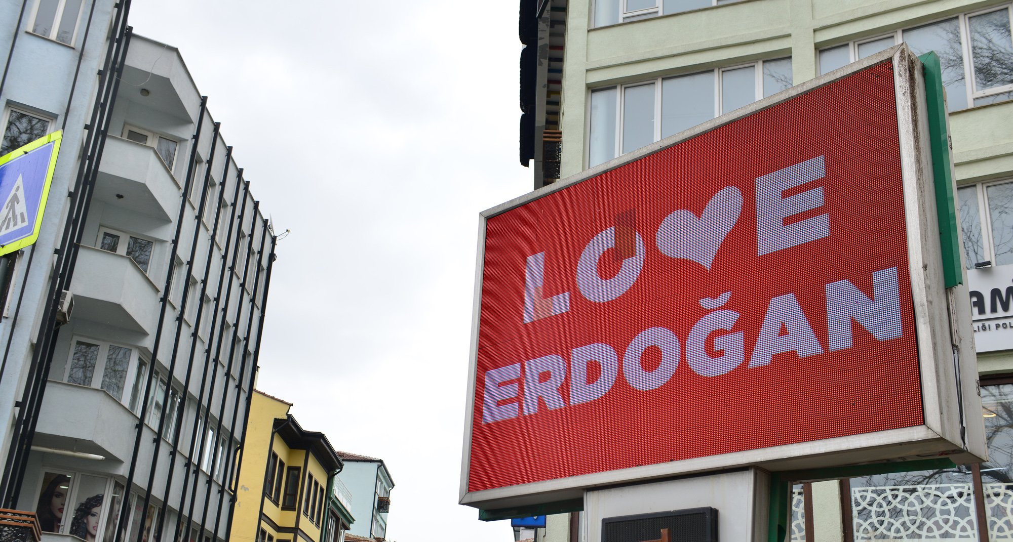 New York’taki FETÖ propagandasına Yıldırım’dan yanıt
