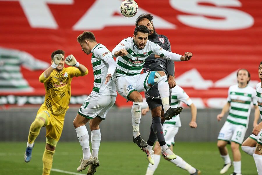 Bursasporlu futbolcu Cüneyt Köz sezonu kapattı