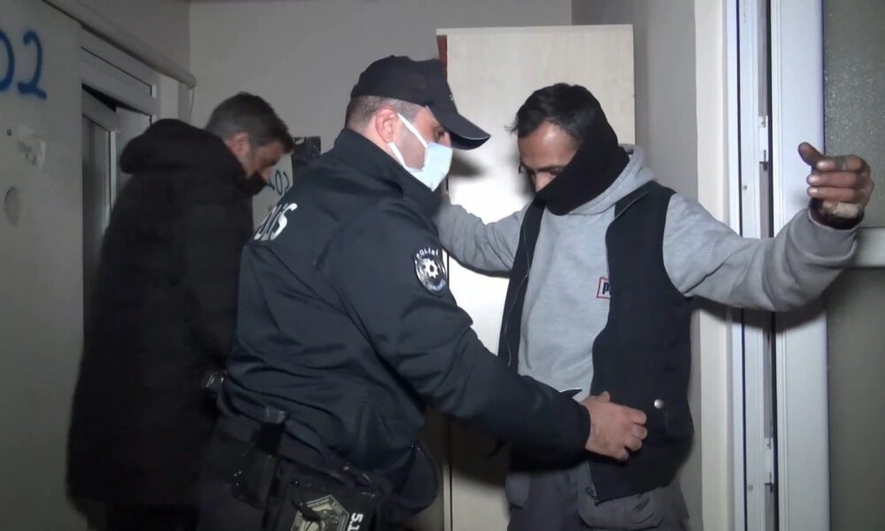 Bursa’da kullanılmayan kız yurdunda yakalandı