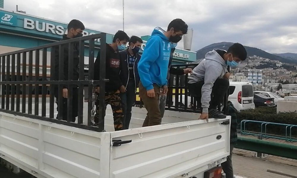 Bursa’da kaçak göçmenlerin düğüne gittikleri ortaya çıktı
