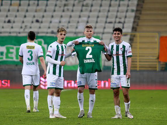 Bursasporlu futbolcular  İsmail Çokçalış’ı unutmadı