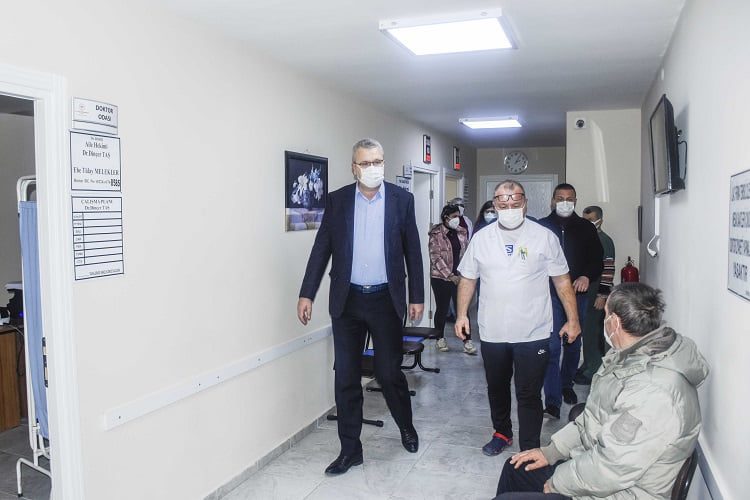 Başkan Özkan’dan yenilenen aile sağlığı merkezine ziyaret