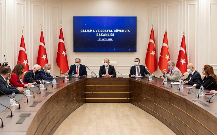 Kamuda zam pazarlığı başladı