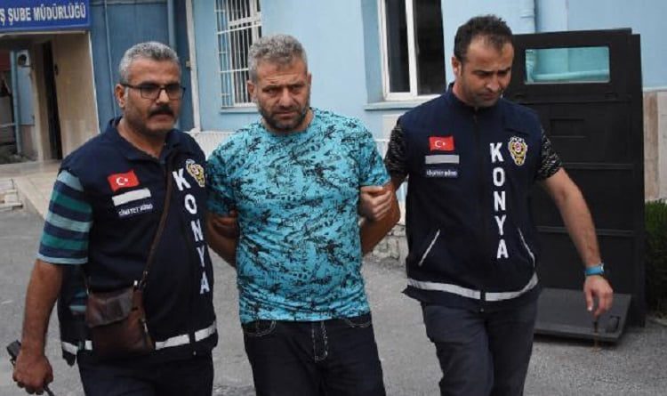 Eşini 46 bıçak darbesiyle öldüren kocaya ‘tahrik ve iyi hal’ indirimi