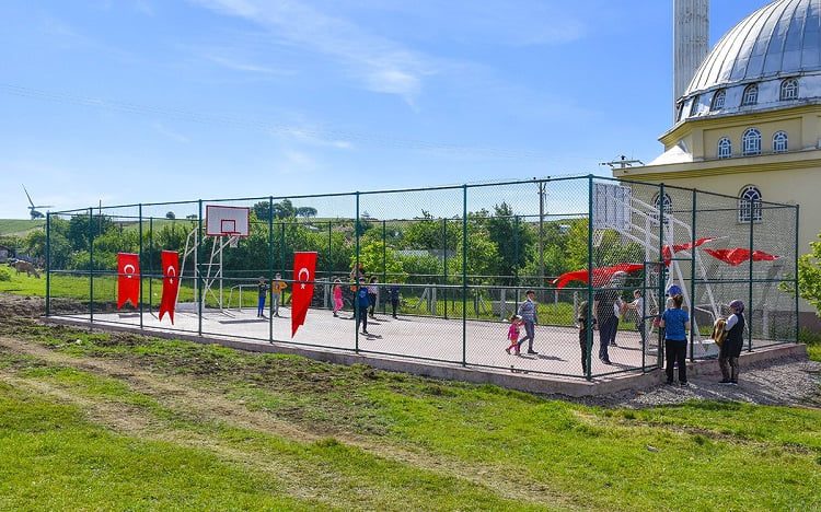 Bursa Karacabeyli gençlere yeni spor alanı