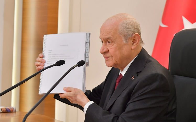 MHP’den 100 maddelik anayasa önerisi