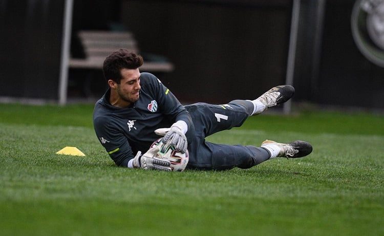 Bursaspor’da Ataberk Dadakdeniz belirsizliği sürüyor