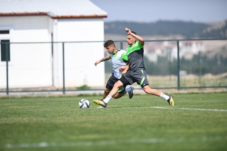 Bursaspor, Afyon’da dayanıklılık çalışması yaptı