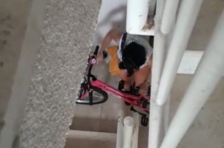 Bursa’da apartmana giren kadını saniye saniye kaydetti