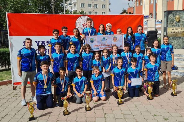 DOSTUM Oryantiring Takımı, rekor kırdı