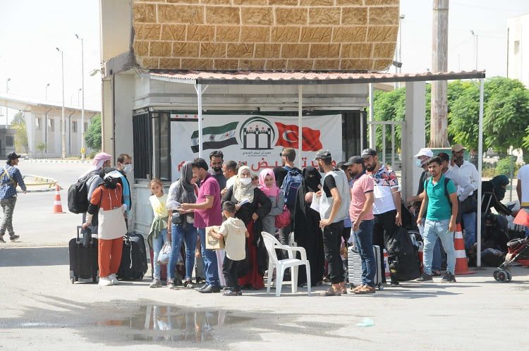 Suriyelilerin Türkiye’ye bayram dönüşü başladı