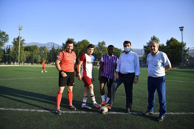 Fildişi karması Osmangazi Dikkaldırımspor’la dostluk maçı oynadı