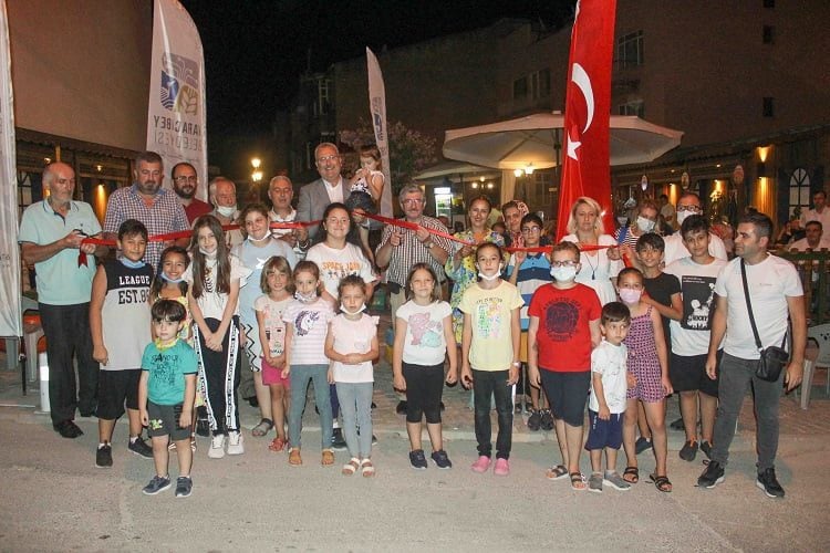 Karacabey’de Yılmaz Ovalı Parkı hizmete açıldı