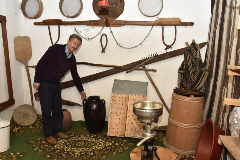 Atmaya Kıyamadığı Eski̇ Eşyalarla Köy Evi̇ni̇ Müzeye Çevi̇rdi̇
