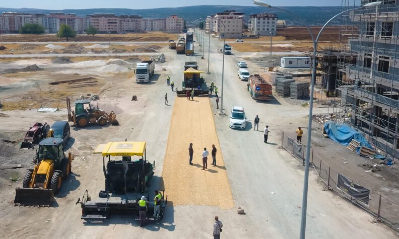 Hastane Yolunda Asfalt Çalışması Başlatıldı