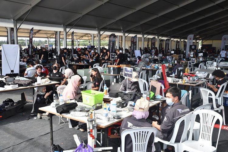 İHA yarışları Bursa’da tüm hızıyla devam ediyor