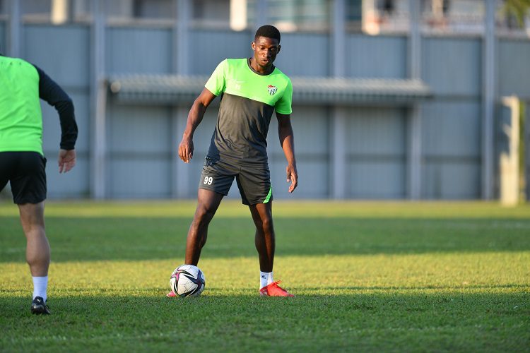 Bursaspor’da Altınordu maçı hazırlıkları devam etti