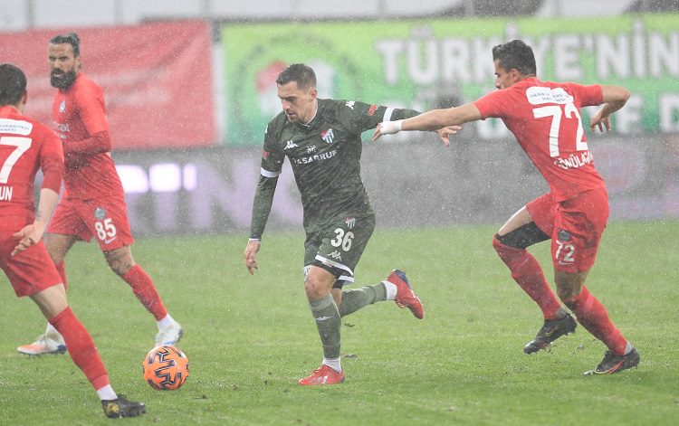 Bursaspor deplasmanda Tuzlaspor’la karşı karşıya gelecek