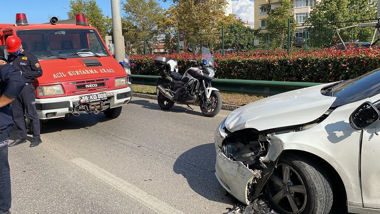 Bursa’da trafiği durma noktasına getiren kaza
