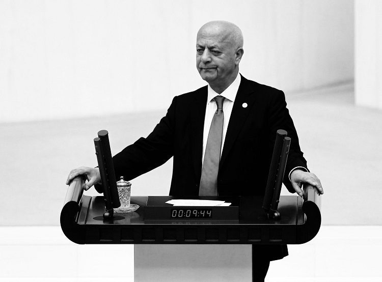 AK Parti Milletvekili İsmail Uçma hayatını kaybetti