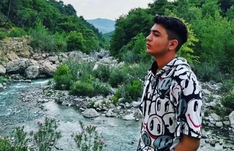 Konserde bıçaklanan 15 yaşındaki genç öldü