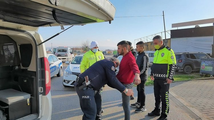 Sahte plakayla geldiği araçla Bursa’da yakalandı