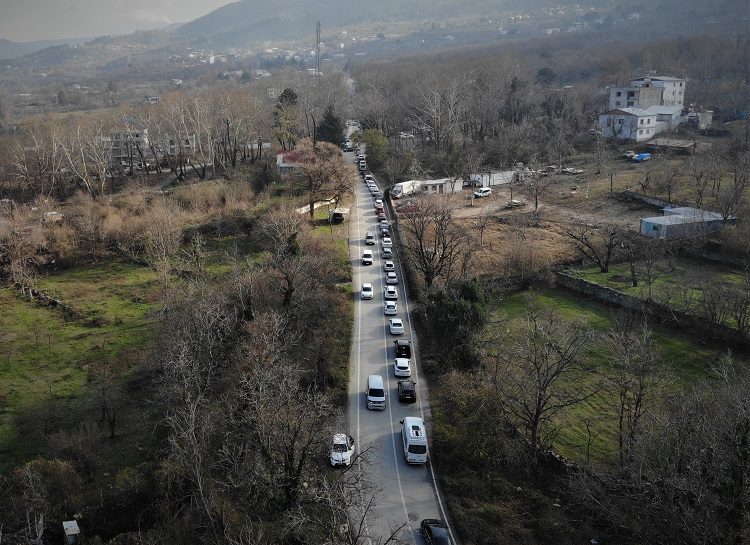 Bursa’da kilometrelerce uzayan su kuyruğu