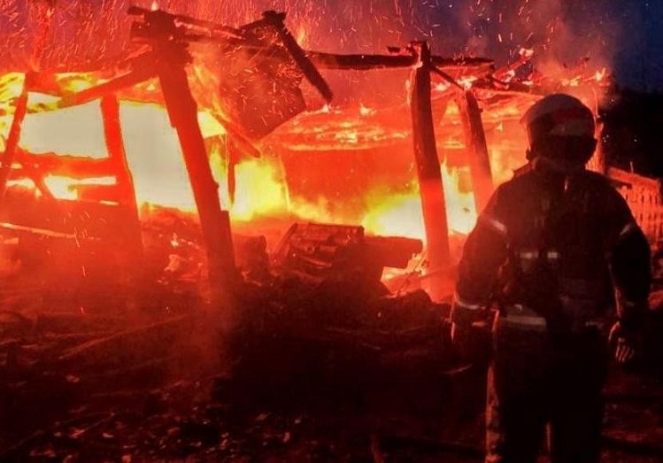 Bursa’da samanlıkta çıkan yangın korkuttu