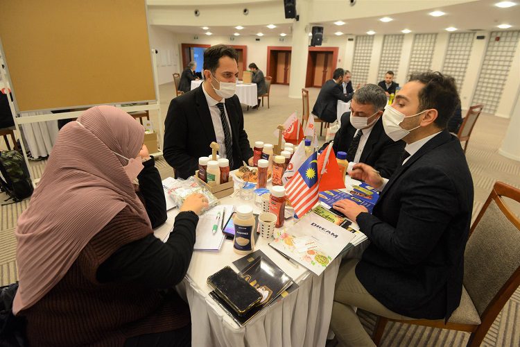 Bursa’da faaliyet gösteren firmalar Malezya’dan gelen iş dünyası temsilcileriyle buluştu