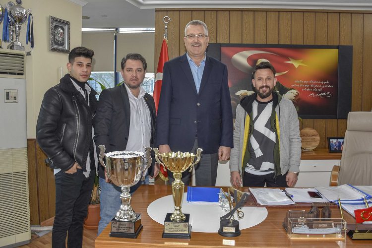 Bursa Karaca Show Takımından Golden Hair Festivalinde üstün performans