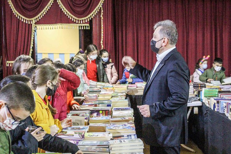 Bursa’da “Karacabey Kitap Günleri” büyük ilgi gördü
