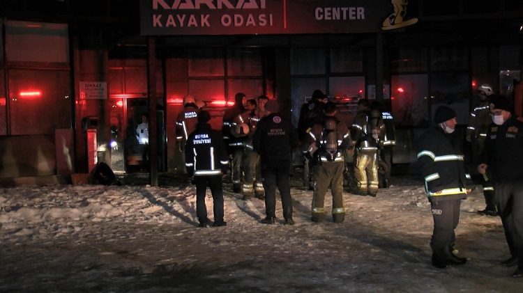 Bursa Uludağ’da otelde yangın paniği