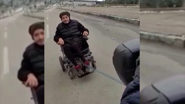 Bursa’da motokuryeden takdir toplayan hareket