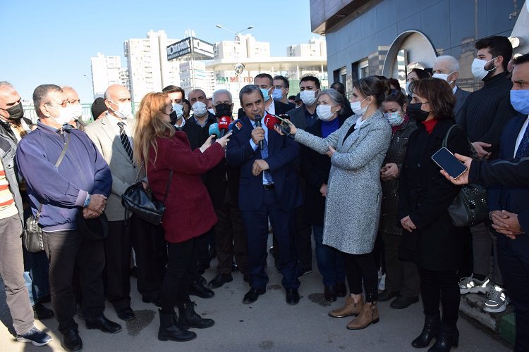CHP Bursa İl Başkanı’ndan BESAŞ önünde açıklama