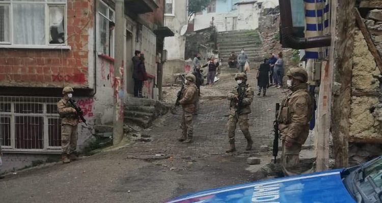 Bursa’da yazlık siteleri soyan hırsızlara operasyon