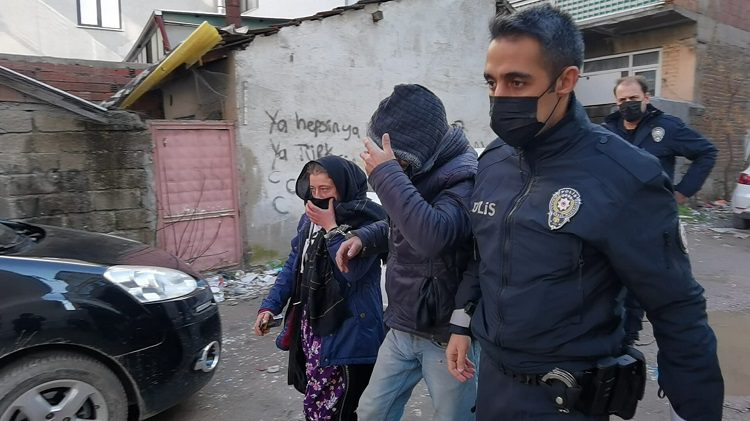 Çaldıkları araçla şehir turu atarken yakalandılar