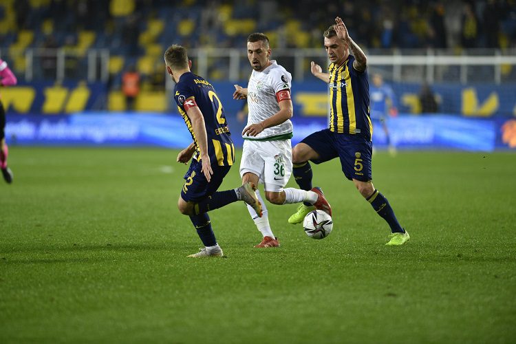 Bursaspor son 10 maçta 1’den fazla gol atamadı