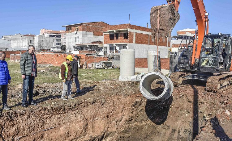 Bursa Karacabey’de altyapı çalışmaları devam ediyor